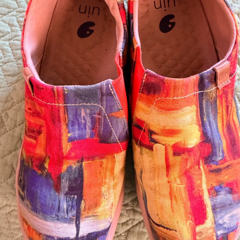 UIN Colorful Espadrilles - Red, Orange, Blue